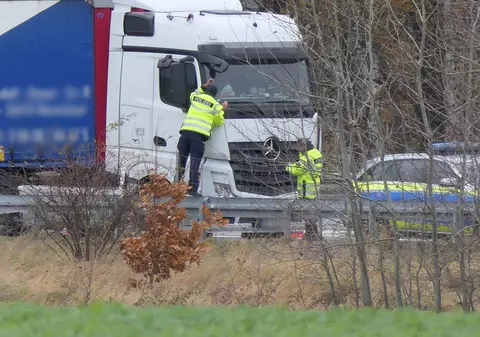 Șofer român de TIR, mort la volan. Camionul lui bloca intrarea într-o parcare din Germania