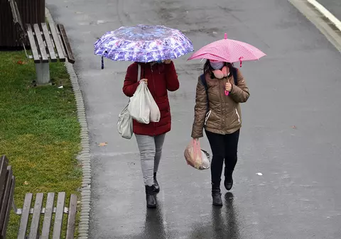 Prognoză specială pentru Bucureşti: Vremea se răceşte şi vor fi ploi slabe până joi