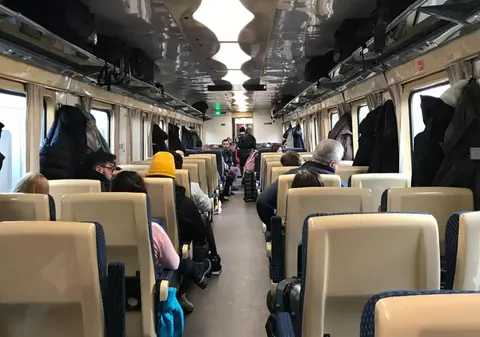 Haos după greva CFR. Un tren a plecat dimineață din Cluj, s-a oprit după o stație și acolo a rămas. „Ni s-a spus că e o întârziere”