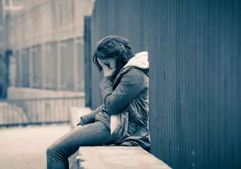 Victimele colaterale ale pandemiei. „Vizitele la urgențe pentru tentative de sinucidere au crescut cu 51% în rândul fetelor adolescente”