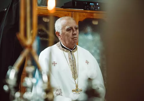 Mărturia preotului cu 21 de înmormântări și 3 botezuri în 2021. El crede că România e mai puternică decât falsa divizare credință-știință