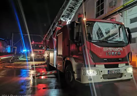 Incendiu la o fabrică de textile din Botoșani. 59 de angajați s-au autoevacuat