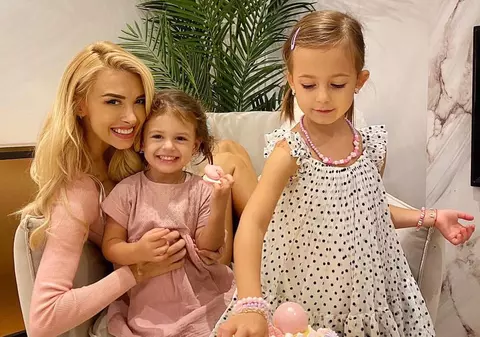 Andreea Bălan, vacanță de vis alături de fetițele sale. Ce destinație a ales artista