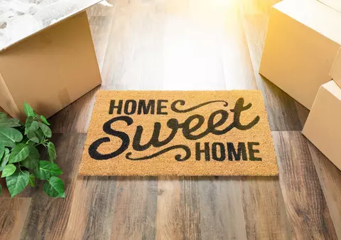 Cele mai bune idei de cadouri ieftine de casă nouă