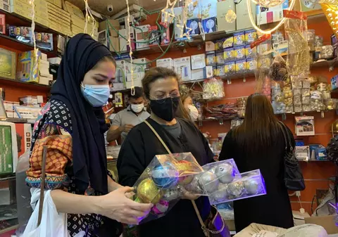 În cea mai strictă țară arabă, Crăciunul, odinioară interzis, iese la lumină: „Sunt în Arabia Saudită sau visez?”