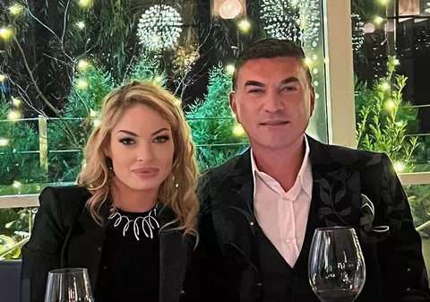 Cum s-a pozat Cristi Borcea alături de soție și de patru dintre cei nouă copii ai lui. Afaceristul și-a surprins familia