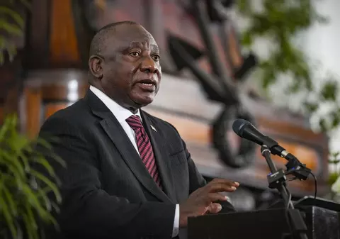 Președintele Africii de Sud a fost depistat pozitiv cu COVID-19