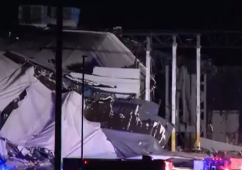 Un depozit Amazon din SUA s-a prăbușit. Zeci de persoane, prinse sub dărâmături