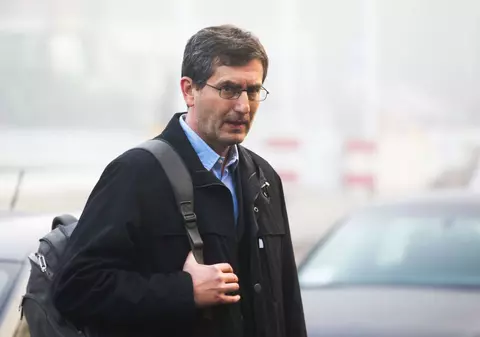 Povestea translatorului care a emoționat Europa. A tradus familiei că trebuie să părăsească baza protejată