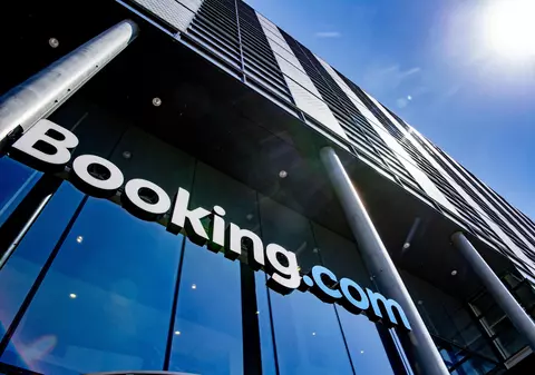 Booking.com a plătit 14 milioane de euro și a plecat din Rusia. De ce a fost amendat
