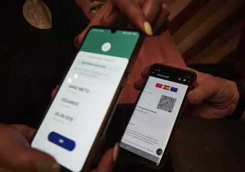 Ce amendă primesc cei care nu completează formularul digital în 24 de ore de la intrarea în România