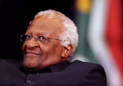 Patriarhul de la antipozi. Câteva gânduri despre Desmond Tutu