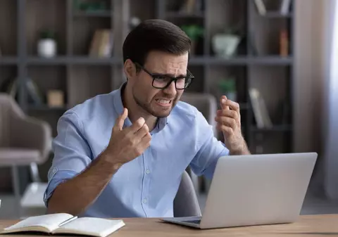 Laptopul merge greu? 8 metode simple prin care îi poți îmbunătăți viteza