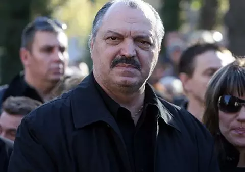 Marina Almășan și-a luat adio de la Victor Socaciu, fostul ei soț, la Sala Palatului. Cum a reacționat prezentatoarea când a văzut-o pe fiica lui cea mare