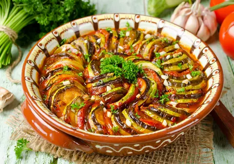 Rețete vegane. Cum să mănânci gustos doar pe bază de plante