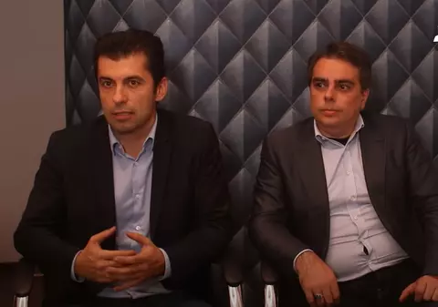 Ce spun studenții de la Harvard despre alegerile din Bulgaria, câștigate de doi absolvenți ai universității: „O diplomă nu te face automat o persoană mai pricepută”