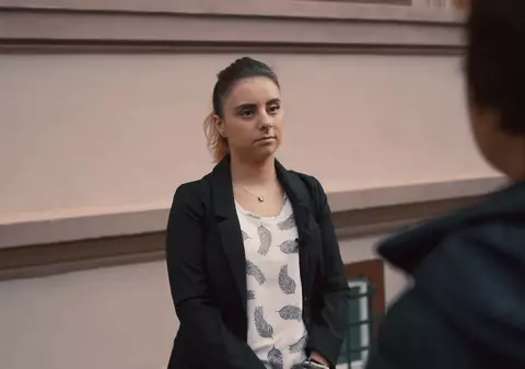 De ce emigrează un asistent medical: „Aici e un film SF. Ne mai șochează că ard spitalele?”