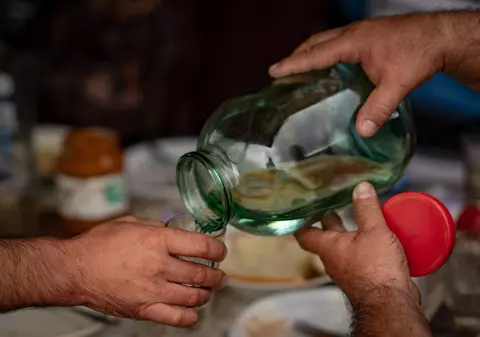 22 de persoane au murit și 16 sunt în stare gravă, după ce au consumat alcool contrafăcut, în Istanbul