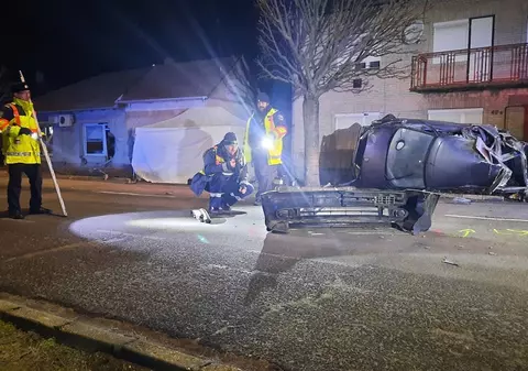 Șapte morți, după ce o mașină cu migranți a intrat într-o casă, la câteva zeci de kilometri de România