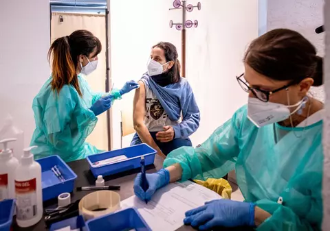 Premieră în UE: Austria a adoptat vaccinarea anti-Covid obligatorie a celor peste 18 ani