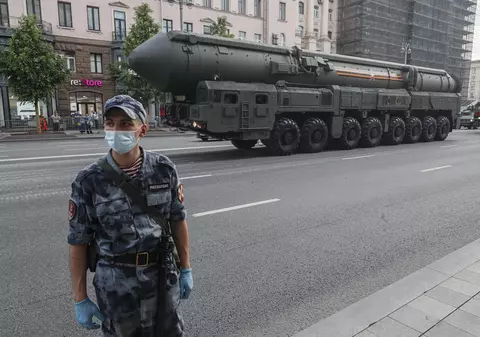 Rusia avertizează că ar putea desfășura rachete nucleare în Europa, drept răspuns la acțiunile NATO