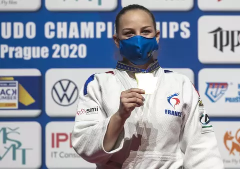 Campioană olimpică din Franța, bătută de antrenorul ei. „Am fost lovită, dată cu capul de podea și în final strangulată”