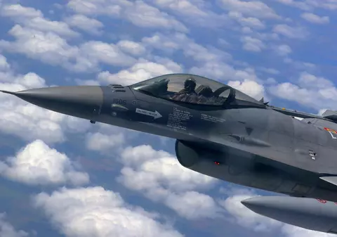 Ministerul Apărării: Parlamentul a aprobat cumpărarea avioanelor F-16 din Norvegia
