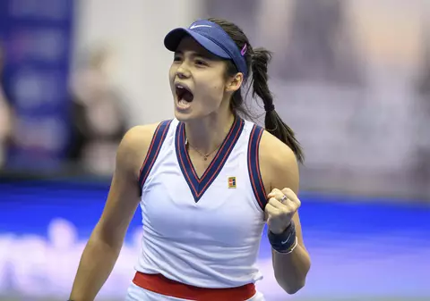Emma Răducanu a fost desemnată de WTA revelaţia anului 2021