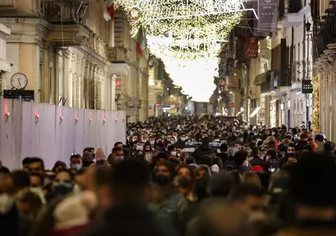 Italia interzice toate evenimentele de Revelion pe fondul creșterii cazurilor COVID