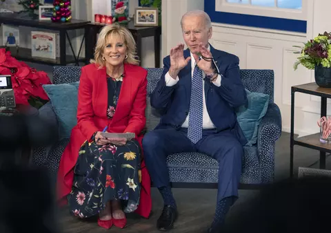 „Let's go, Brandon”. Președintele Joe Biden, insultat în timpul unui apel telefonic de Crăciun