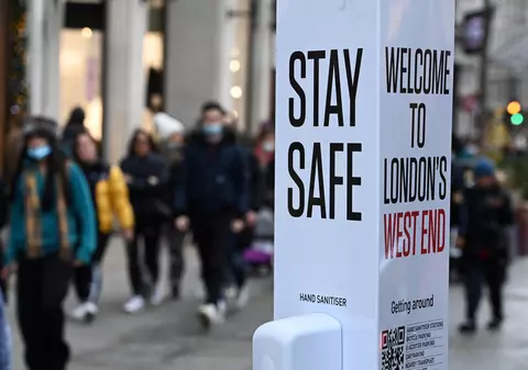 Europa și SUA, copleșite de noi infectări. Directorul OMS avertizează asupra unui „tsunami de COVID”