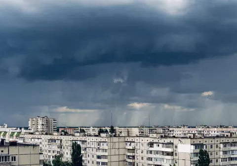 Care e legătura dintre restricțiile dure impuse la începutul pandemiei și faptul că au fost mai puține furtuni cu fulgere în 2020. Explicațiile cercetătorilor