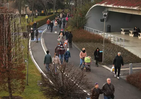 Vreme neobișnuit de caldă în următoarele zile. Prognoza meteo pentru fiecare regiune a țării