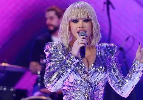 Loredana Groza s-a distrat la munte alături de Nick Casciaro, câștigătorul „X Factor” 2021