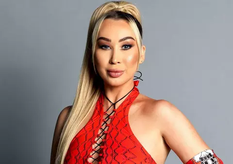 Xonia de la „Survivor România” s-a despărțit de iubit. Artista părăsise România pentru a locui în America, alături de el