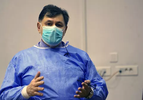 Ministrul Alexandru Rafila spune că nu are „niciun fel de reţinere” în a-și vaccina anti-COVID fiul în vârstă de 11 ani