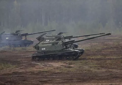 Noi temeri de conflict: Rusia trimite alți militari spre granița ucraineană, în vreme ce Kievul primește arme antitanc din UK