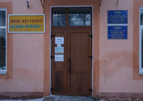 REPORTAJ. Strigătul românilor din Ucraina care nu mai au voie să învețe în limba maternă: „Ne doare, că noi nu am venit de undeva, noi suntem la noi acasă”