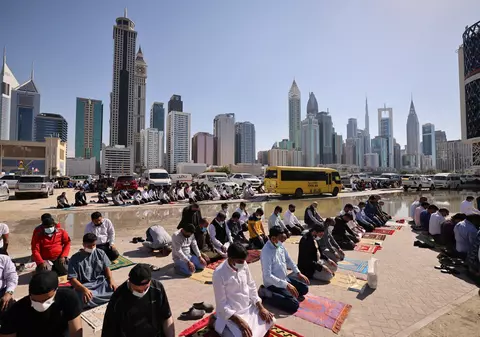 „Pare atât de greșit”. Pentru prima oară, vineri s-a lucrat în Emiratele Arabe, după ce țara și-a schimbat weekendul