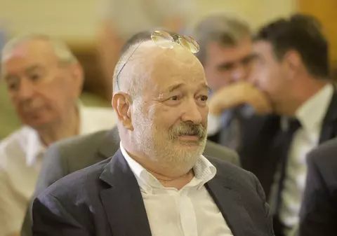 Politologul Stelian Tănase, interviu despre plagiatul premierului Ciucă: „Dacă nu a avut onoare când a copiat, cum să aibă onoare să demisioneze?”