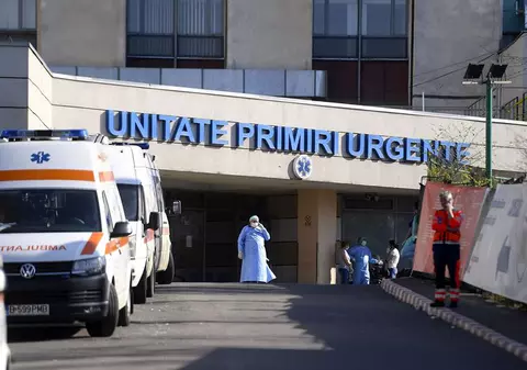 Peste 8.000 de noi infectări și 17 decese COVID în ultimele 24 de ore în România