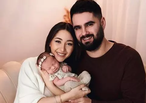 Cum se descurcă Nicole Cherry cu fetița de doar două luni. Ce mesaj i-a trimis Andra după ce a născut: „Știa ce mă așteaptă”