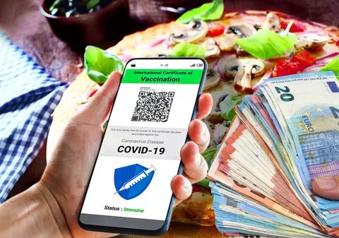 Cum a ajuns proprietarul unei pizzerii să intermedieze vaccinarea la chiuvetă. Deconspirat de agenda în care nota meticulos toate șpăgile