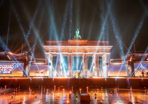 Germania aprobă limite pentru încălzirea clădirilor publice şi interzice panourile publicitare iluminate, pentru a economisi energie