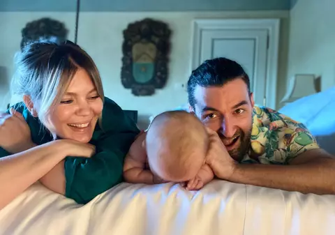 Fetița lui Smiley și a Ginei Pistol a făcut primii pași. Ipostaza inedită cu Josephine: „Repede trece timpul”