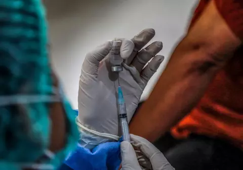 Peste 11.000 de români s-au vaccinat anti-COVID-19 în ultimele 24 de ore. Cei mai mulți s-au imunizat cu doza 3