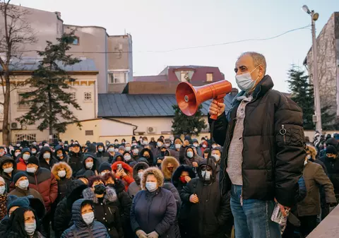 Ce spunea Petrariu în 2020, în mandatul lui Firea, când un alt lider sindical reclama defecțiunile vehiculelor: „Informații false, cu scopul de a crea panică”