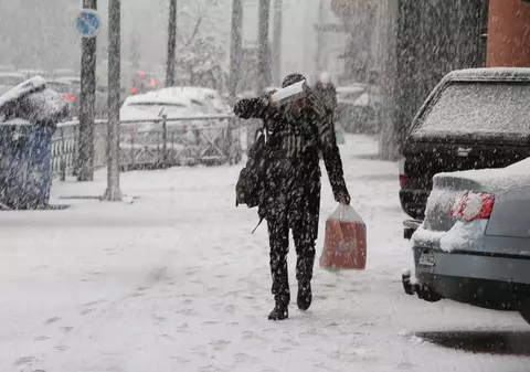 Meteorologii anunţă ninsori în toată ţara. Prognoza meteo pentru Bucureşti