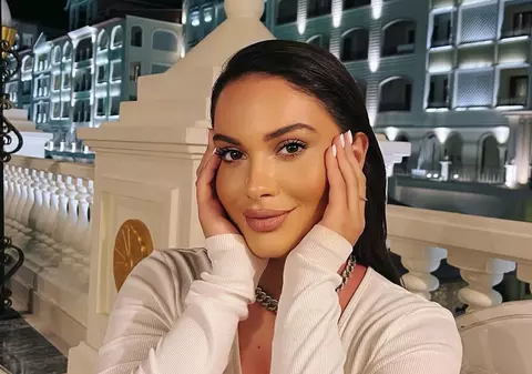 Cum arată Betty, fiica lui Florin Salam, după ce și-a mărit buzele. Mulți cred că artista a exagerat. „Merg unde știu că e bine”