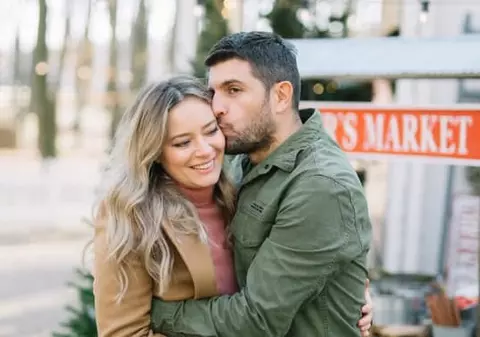 Laura Cosoi și-a dat soțul de gol. Ce făcea Cosmin Curticăpean la începutul relației lor. „Se deghiza în tot felul de personaje”